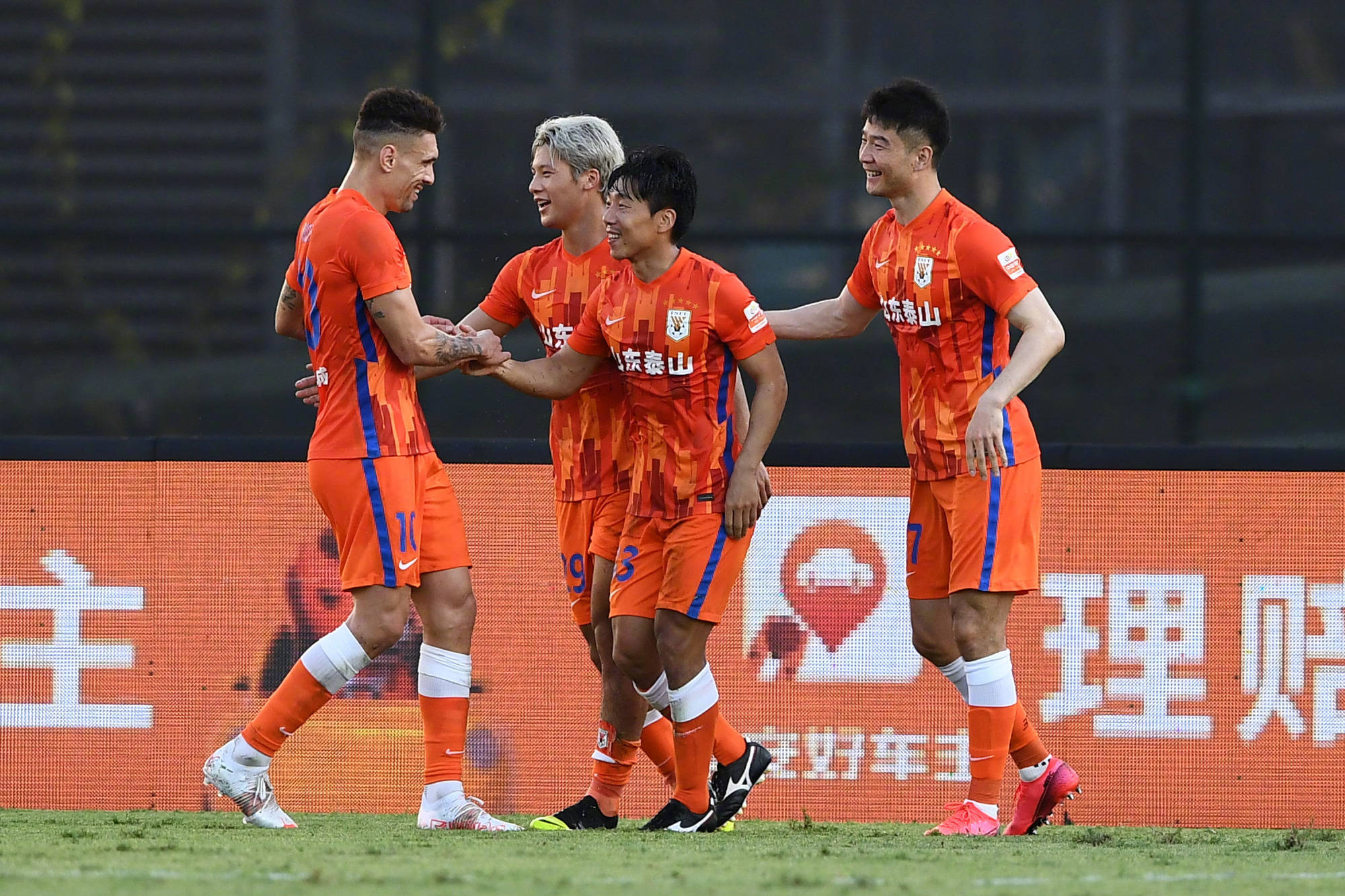 开云体育app-山东鲁能客场大胜，继续保持不败纪录的简单介绍