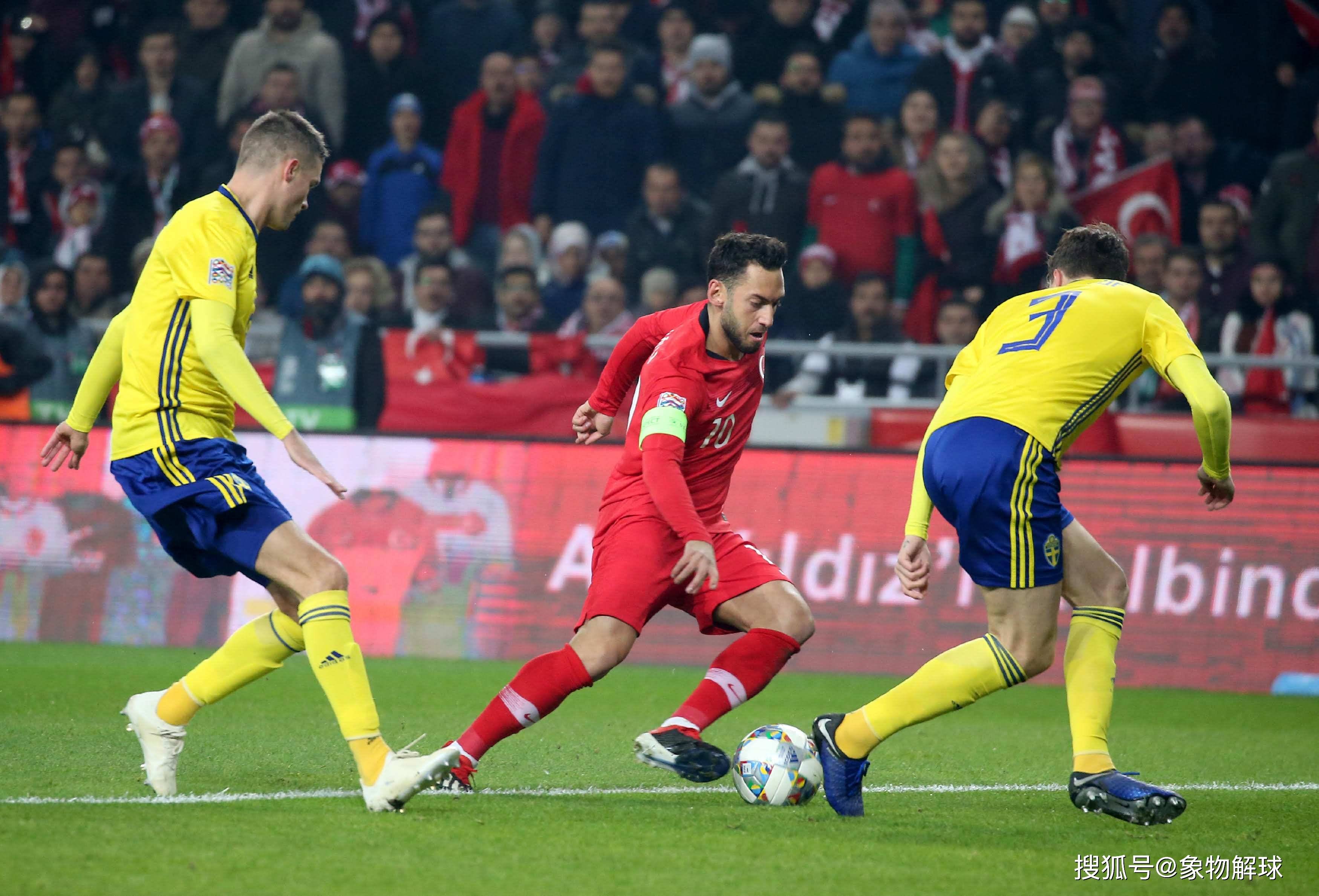 开云平台-包含匈牙利队在比赛中表现出色，前途一片光明的词条