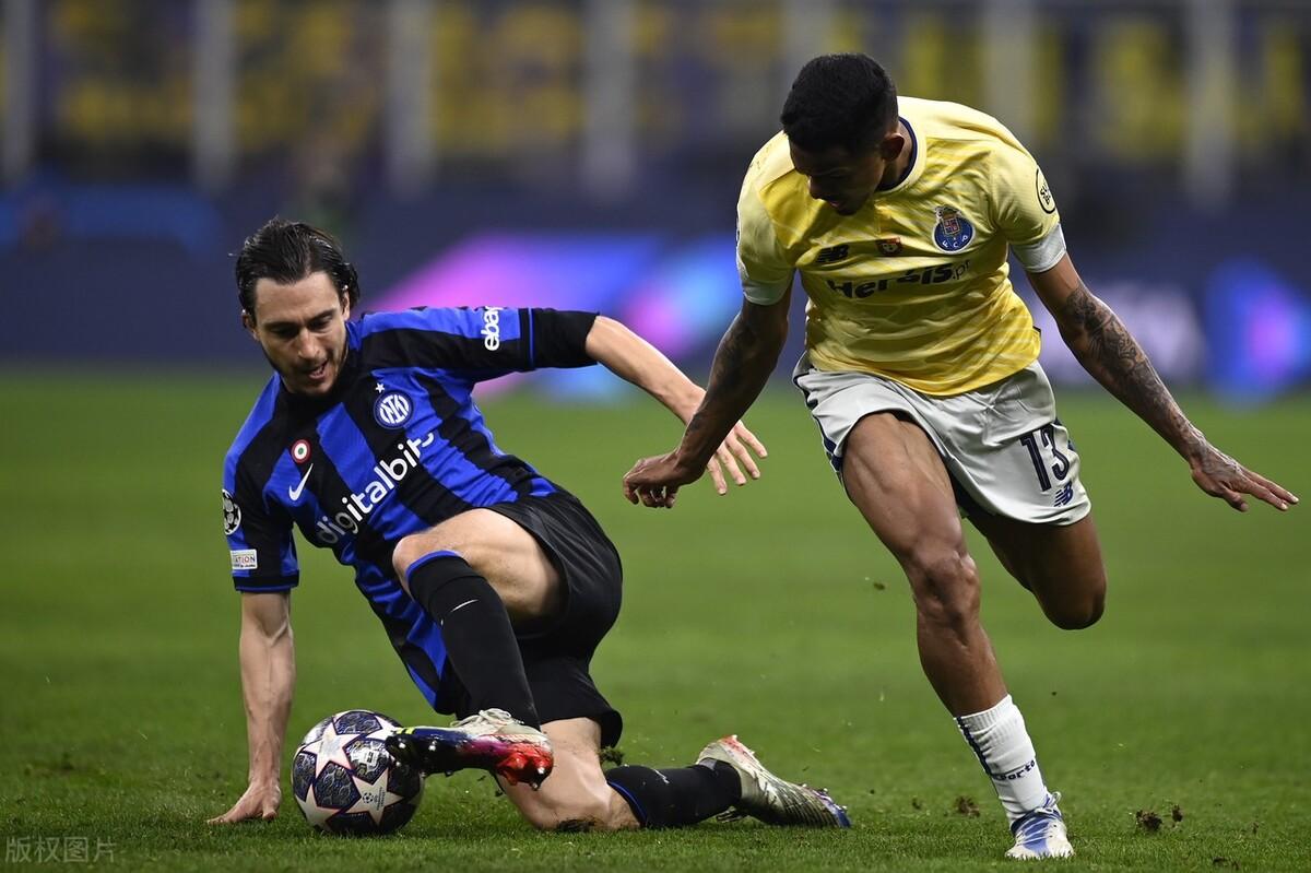 曼城主场击败波尔图,锁定小组第一 曼城主场击败波尔图,锁定小组第一