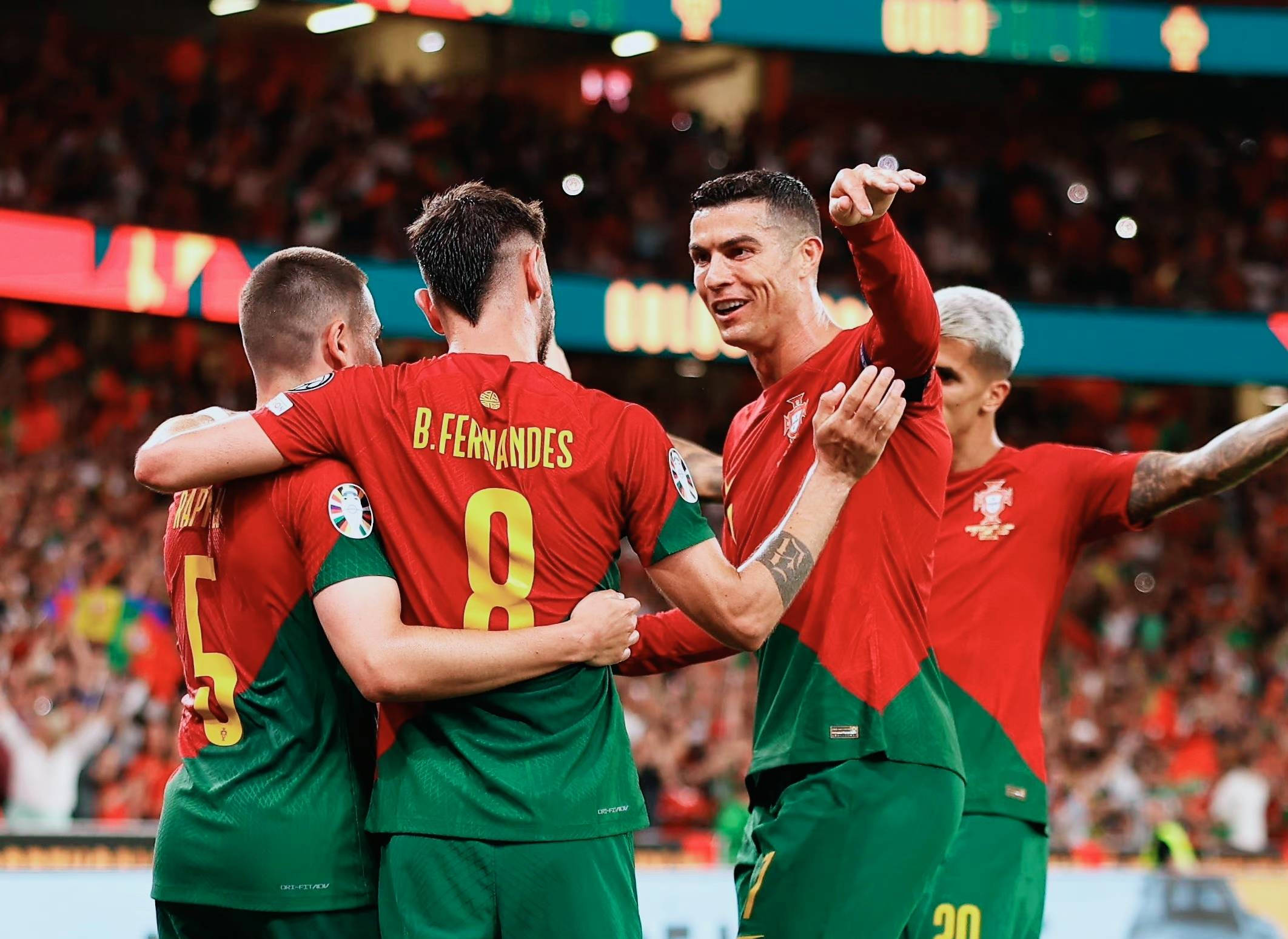 关于葡萄牙国家队备战:冲击总冠军座位的信息 关于葡萄牙国家队备战:冲击总冠军座位的信息