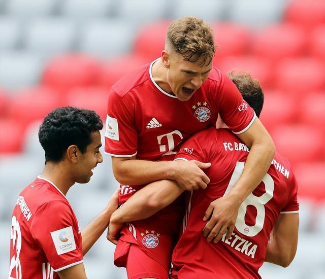 关于弗赖堡豪取胜利:领跑德职联赛榜首的信息 关于弗赖堡豪取胜利:领跑德职联赛榜首的信息