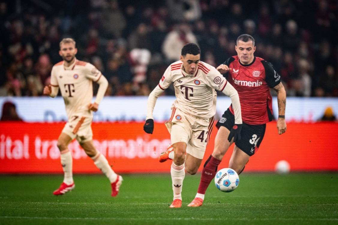 包含拜仁遭遇拜仁不敌,德甲局势紧张的词条 包含拜仁遭遇拜仁不敌,德甲局势紧张的词条