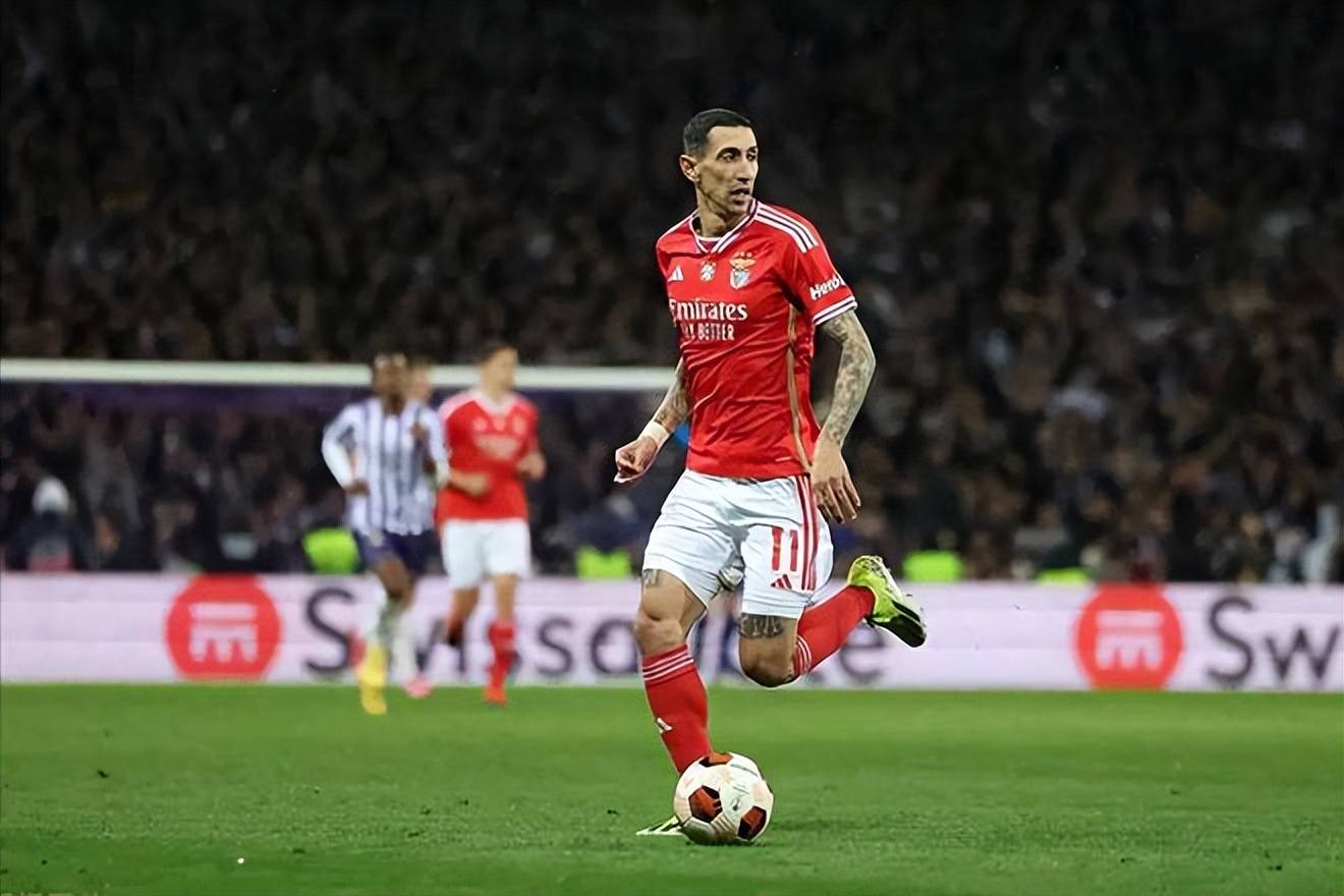 拜仁慕尼黑球员获得最佳射手奖,成为焦点 拜仁慕尼黑球员获得最佳射手奖,成为焦点