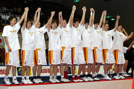 关于黎巴嫩队员实力超群登上领奖台的信息