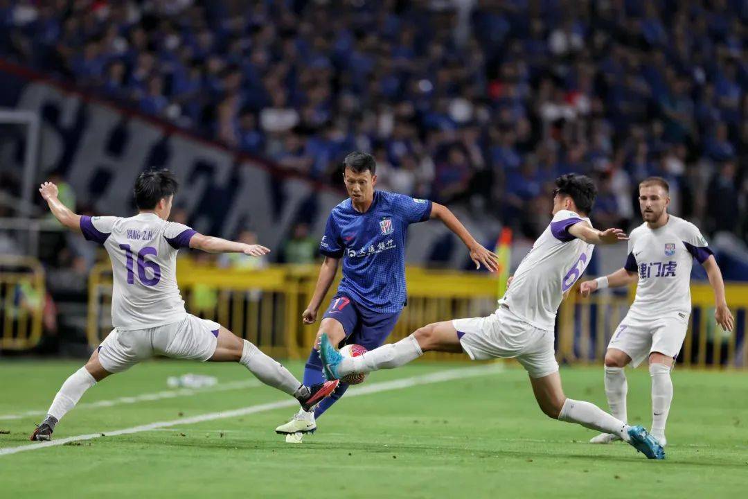 开云官网-包含中超第13轮16队伍出战申花艰难1-2江苏的词条