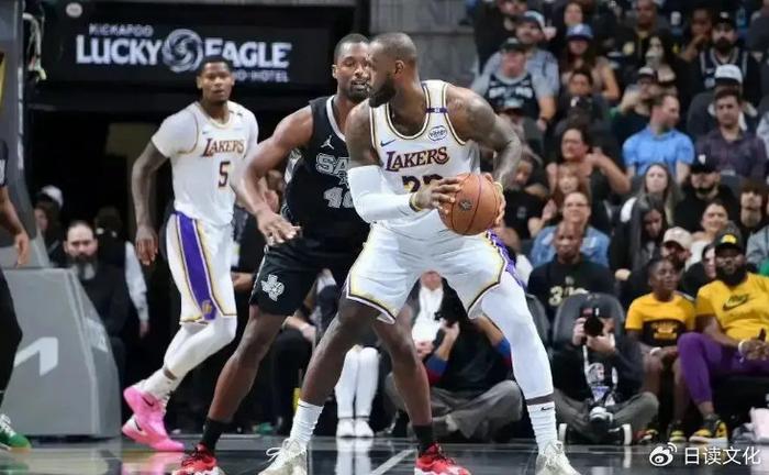 开云官网-湖人大胜马刺，安东尼-戴维斯受伤退场