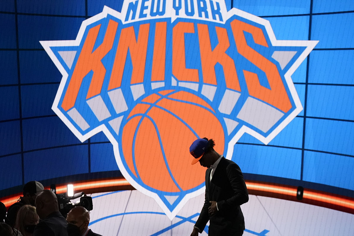 开拓者队外线火力全开,多人命中三分球 开拓者队外线火力全开,多人命中三分球