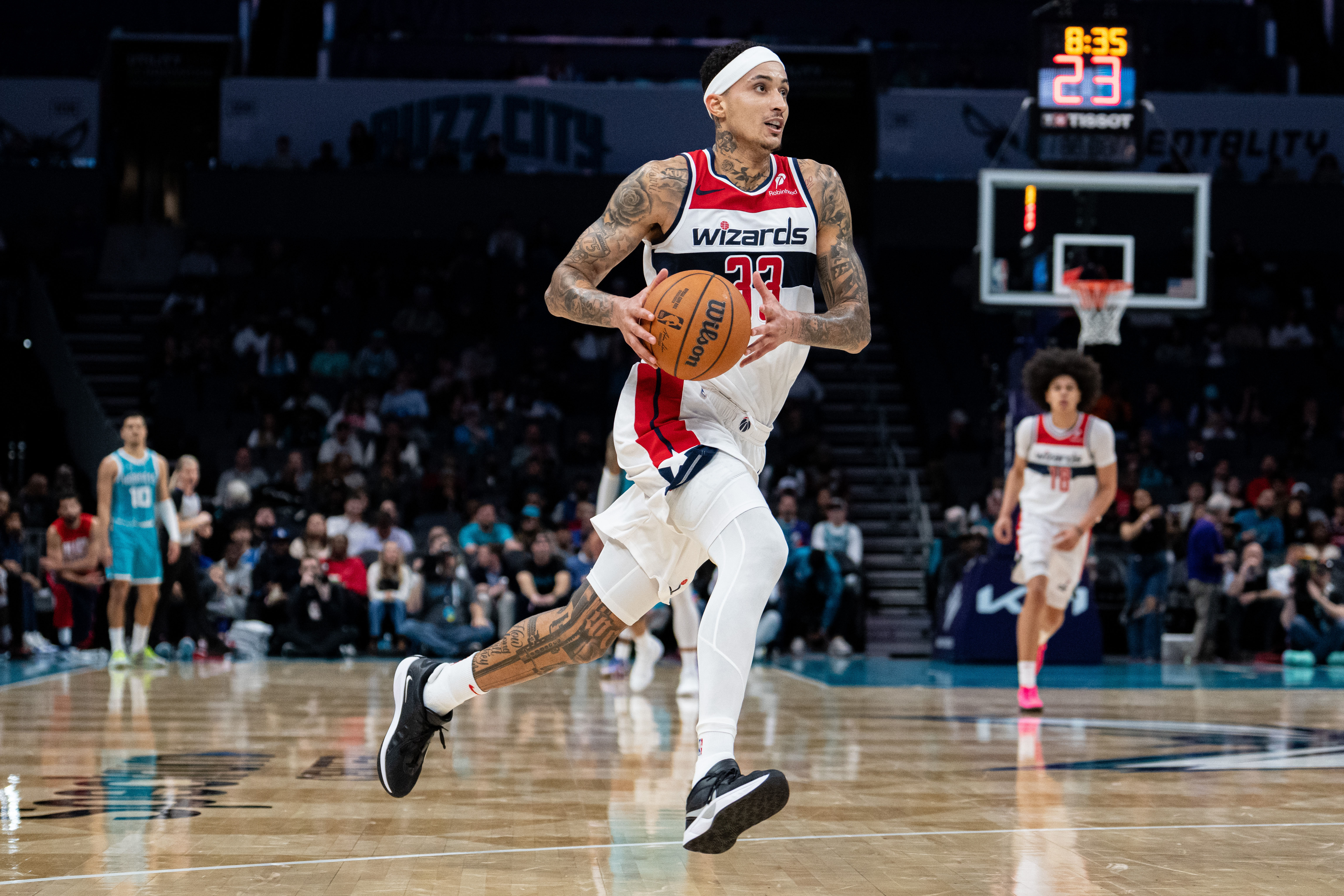 开云下载-雄鹿逆转爵士，米德尔顿得26分