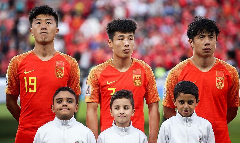 开云体育中国-泰国队险胜法国队，黄鸭组合点燃赛场