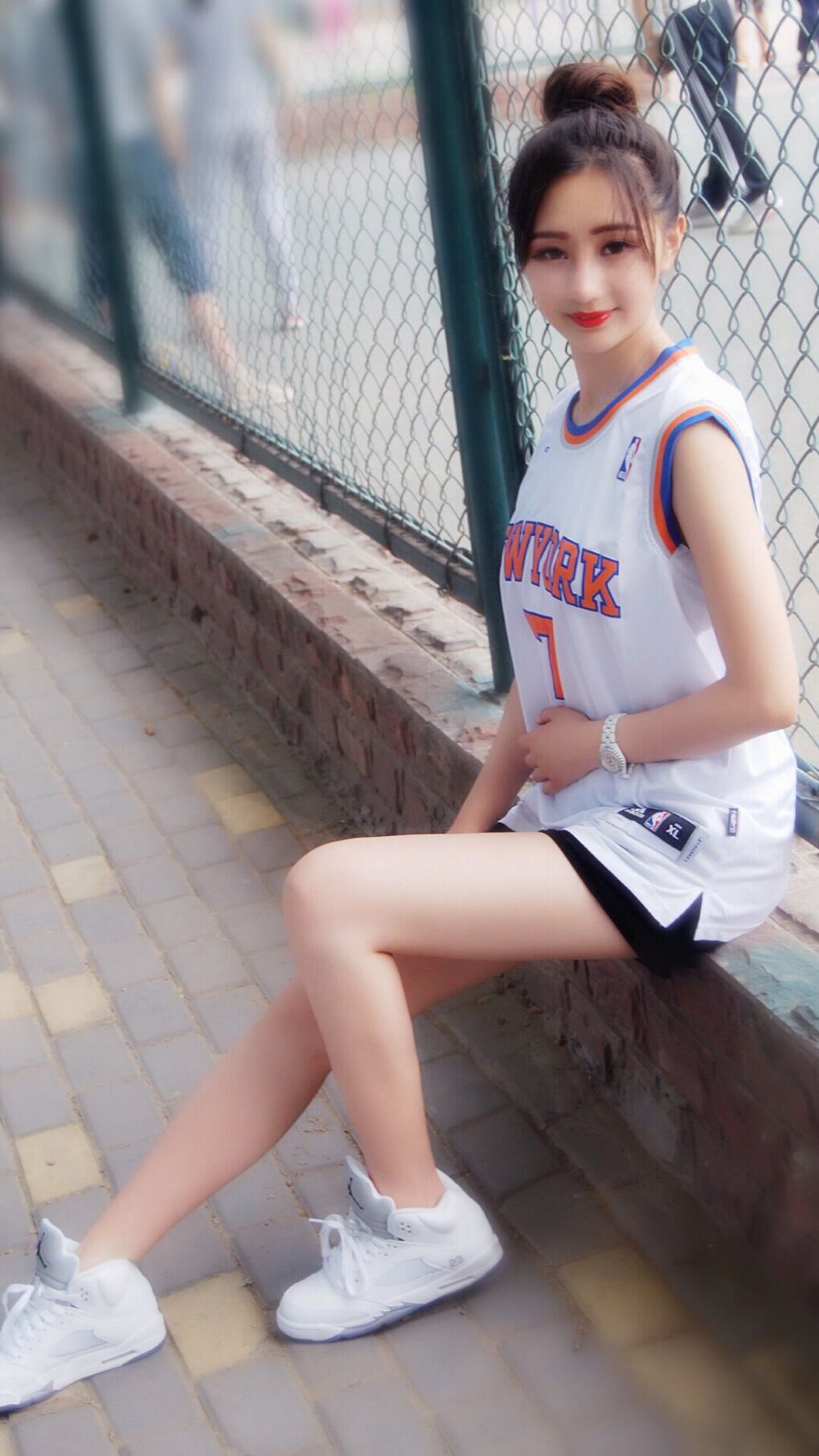 范弗利特冰封丹佛高原！铁血防守锁死约基奇，76人险胜掘金演绎现代篮球防守美学