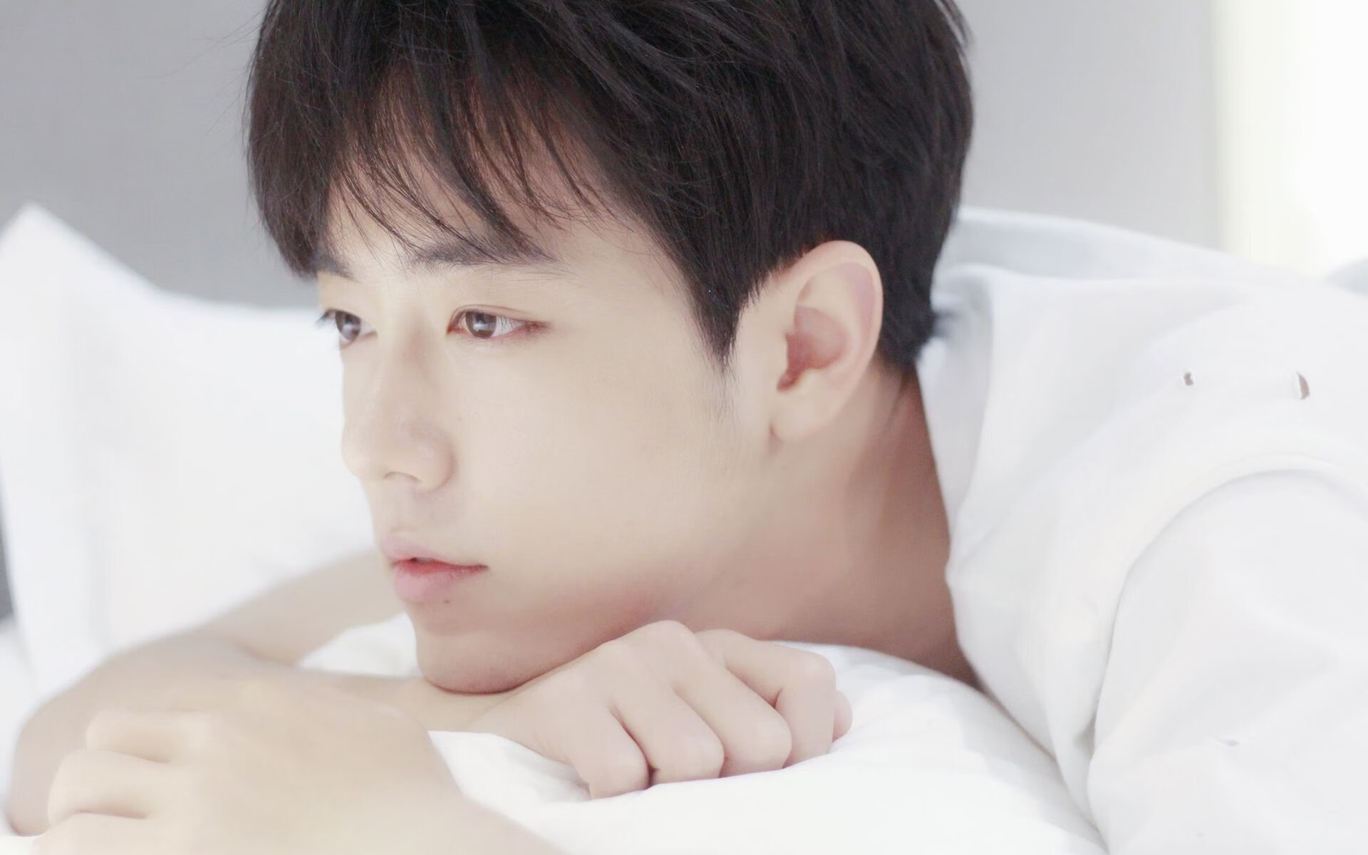 克瓦拉茨赫利亚一剑封喉，乌拉圭险胜巴西引爆足坛